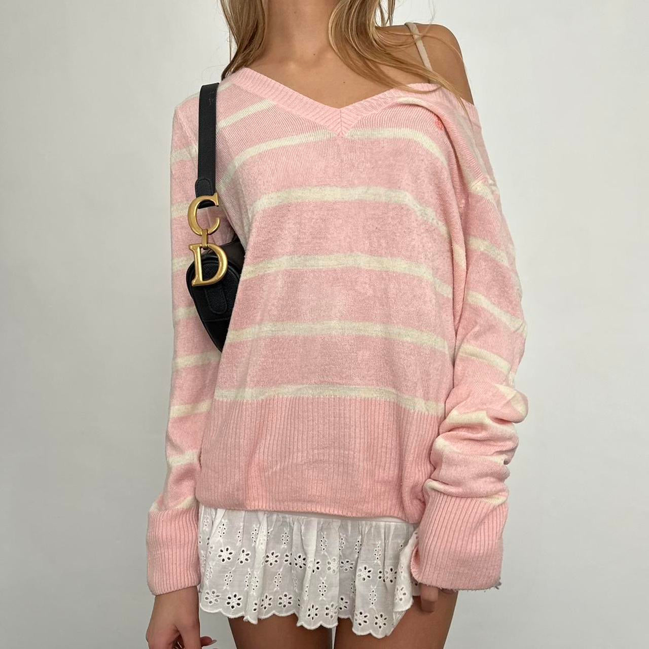 Vintage 2000’s pink striped sweater 🎀