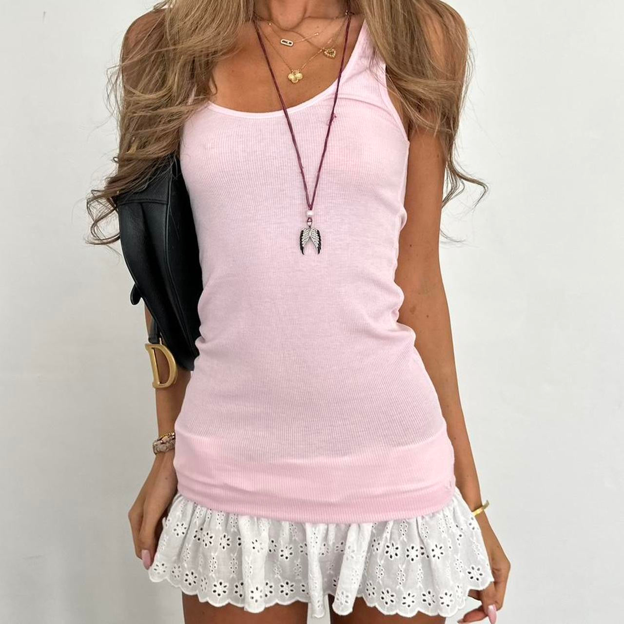 Vintage 2000’s baby pink tank top