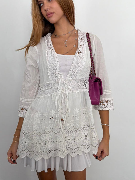 Vintage 00’s white lace broderie tie up top