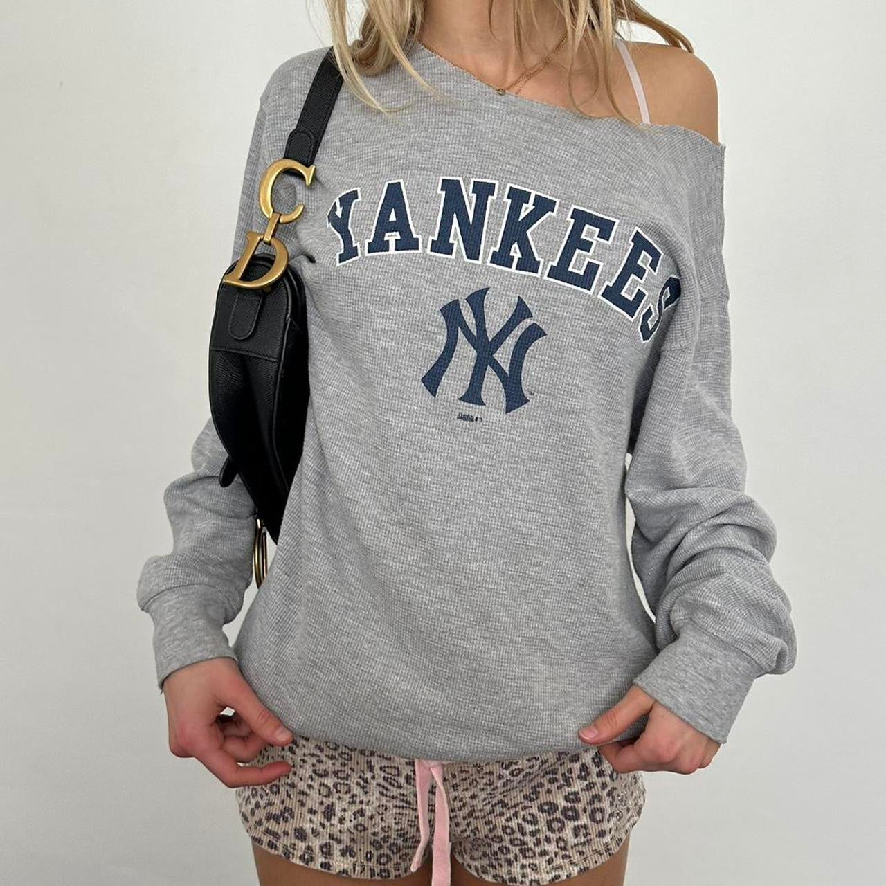 Vintage New York Yankees baseball long sleeve grey top