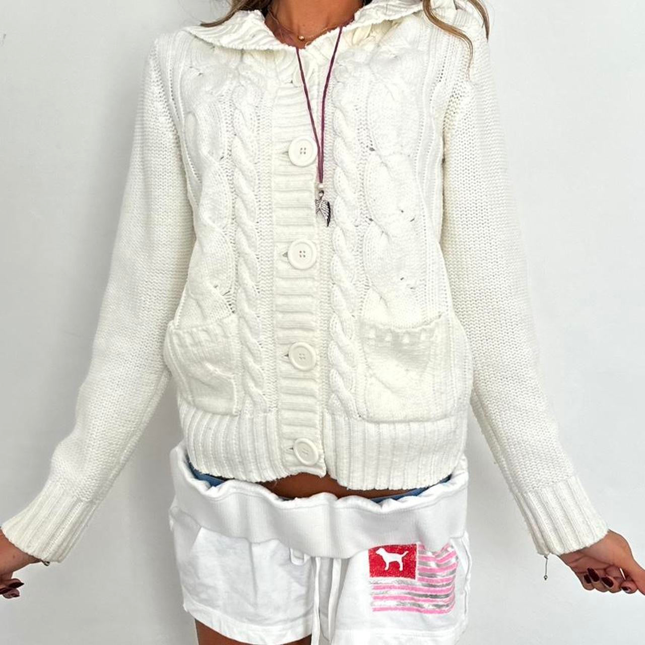 Vintage 90’s knitted white cardigan sweater
