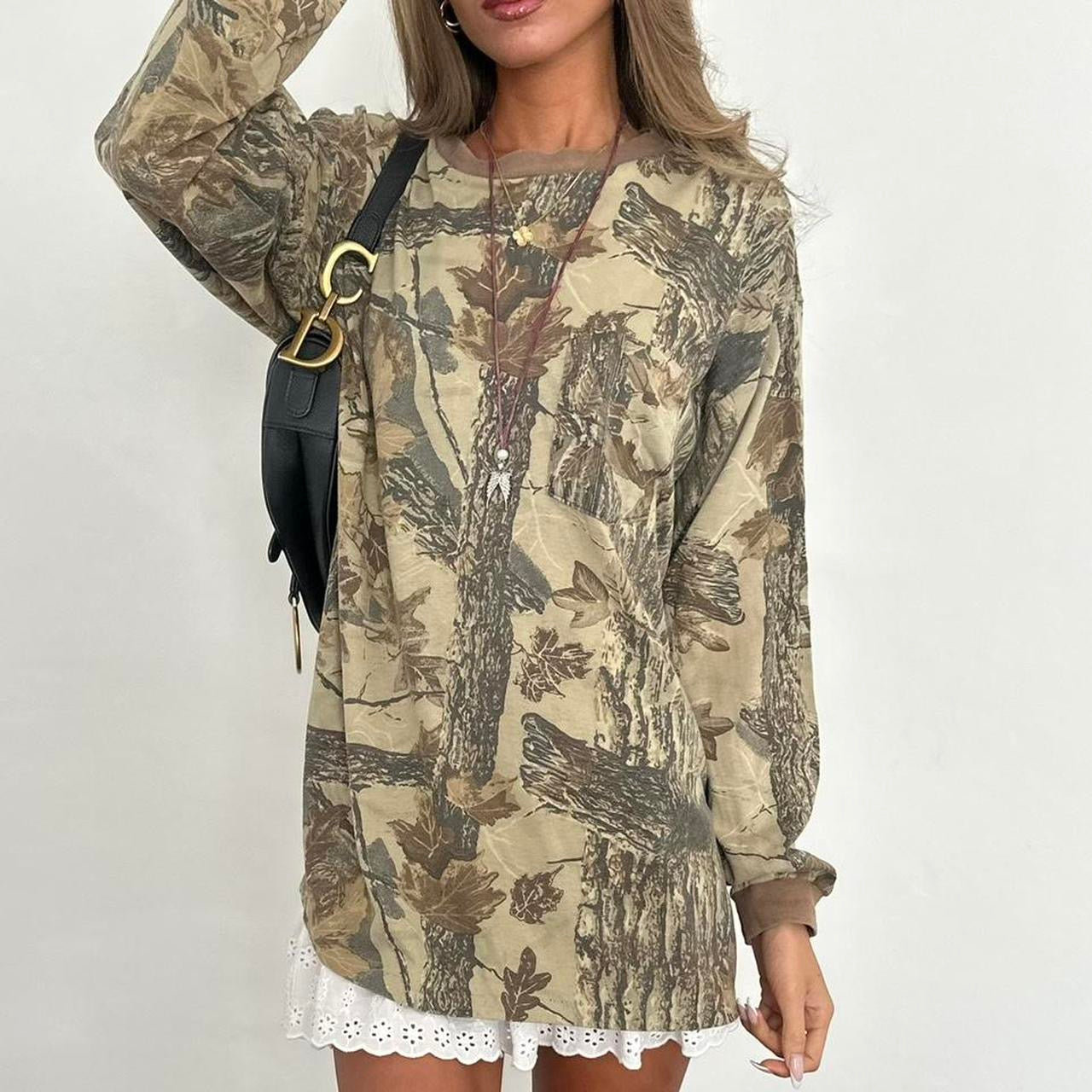 Vintage 00s camouflage soft long sleeve top