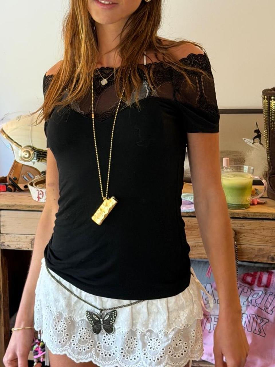 Vintage 00’s black off shoulder lace top