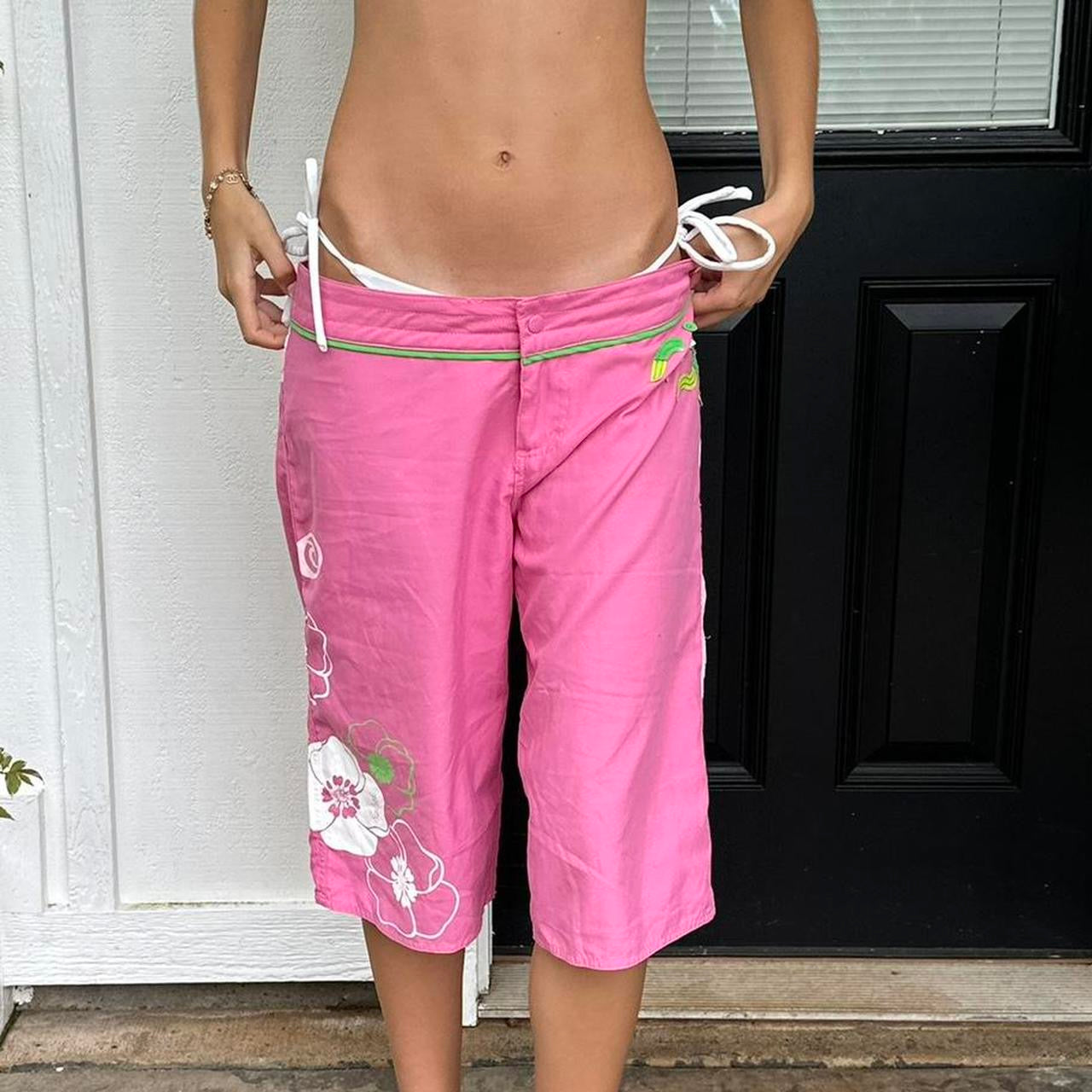 Vintage 2000’s surf girl shorts