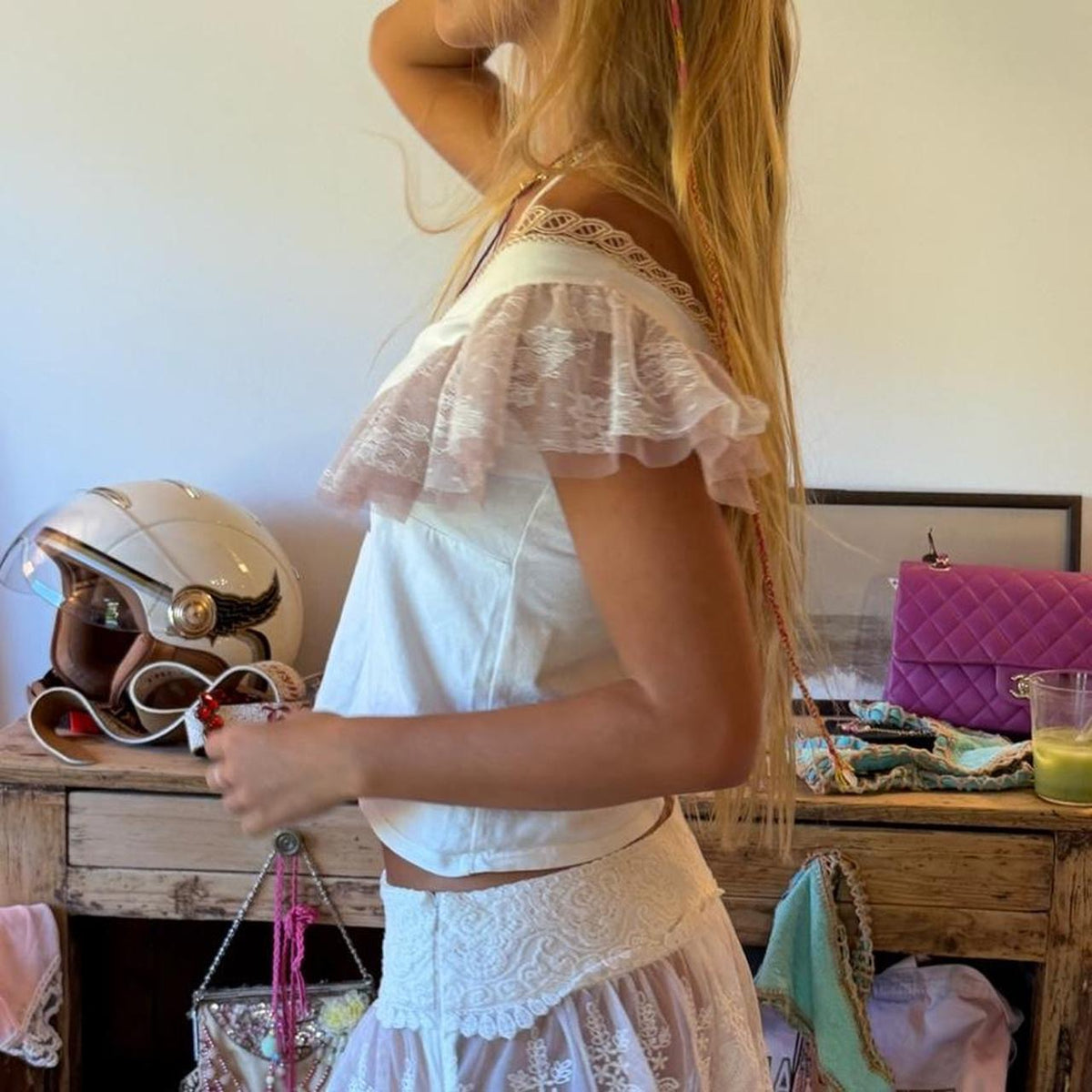 Vintage 00’s boho lace v neck top