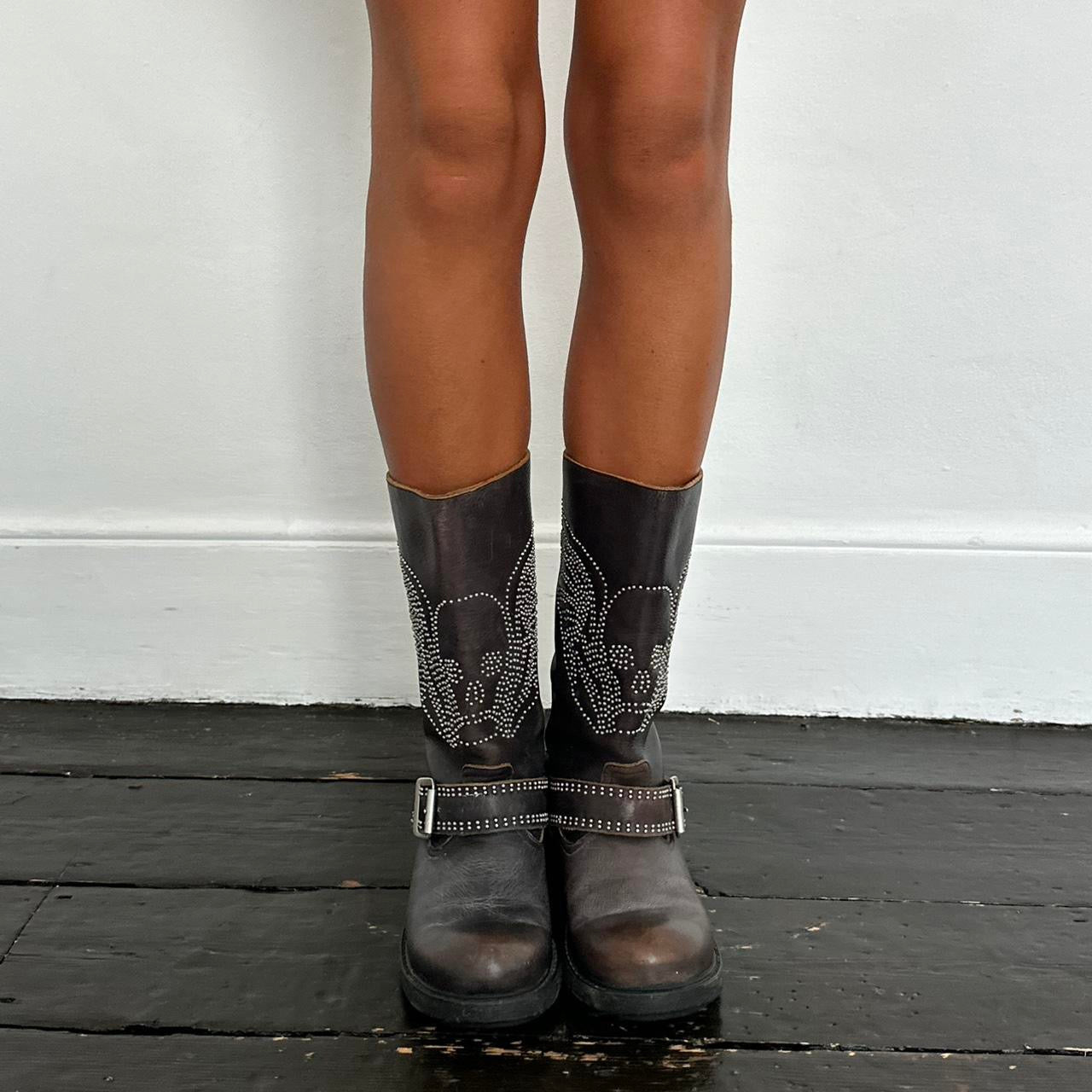 Vintage 90’s angel wing skull studded leather biker boots