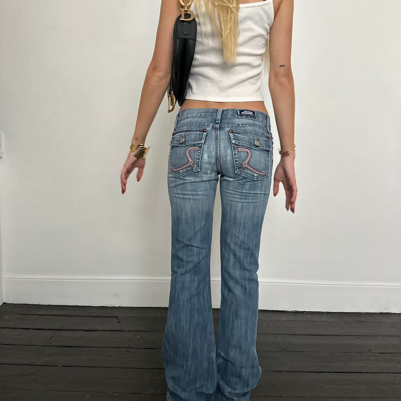 Vintage 2000’s low waist blue distressed jeans