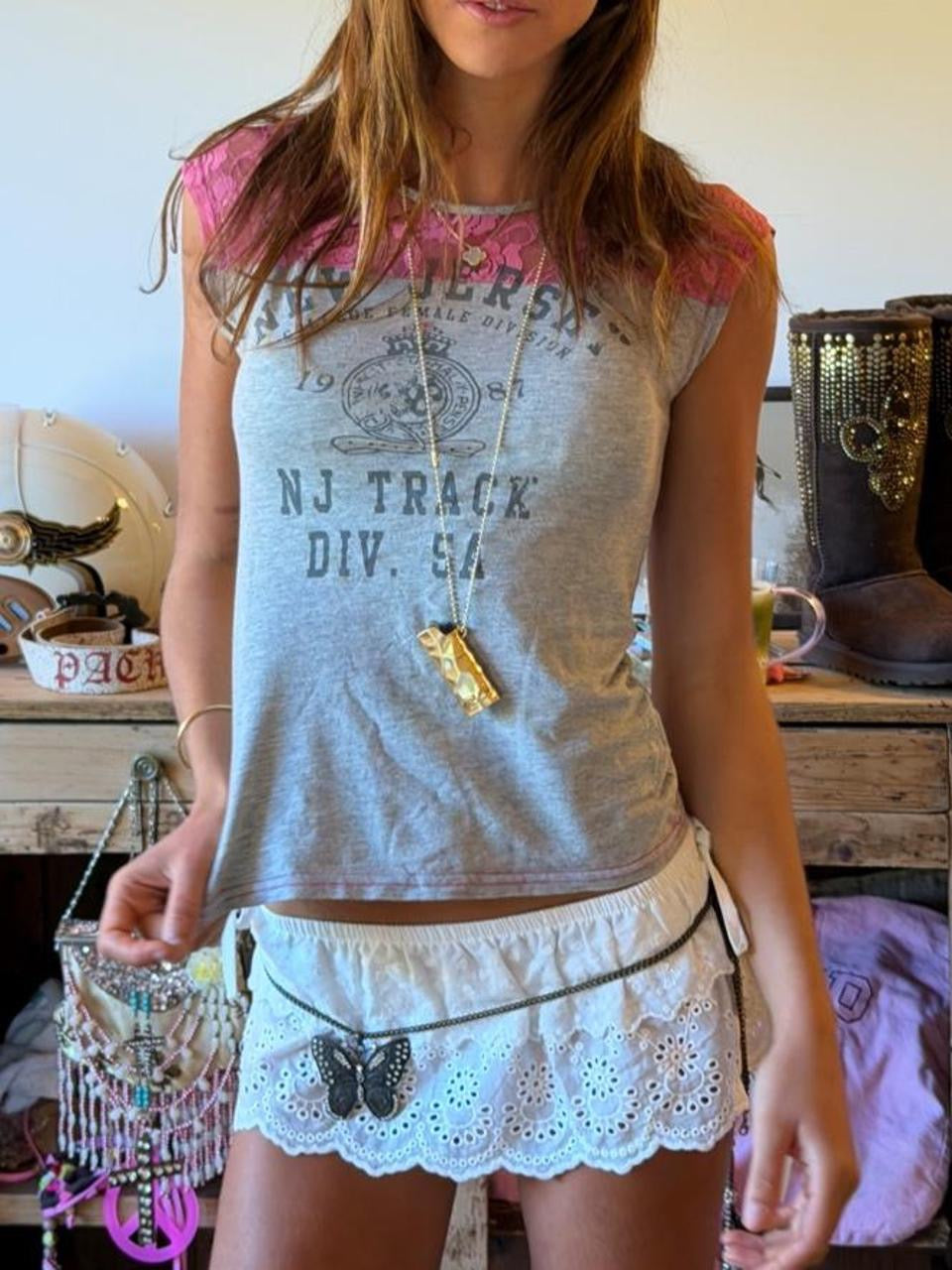 Vintage 00’s New Jersey pink lace graphic top