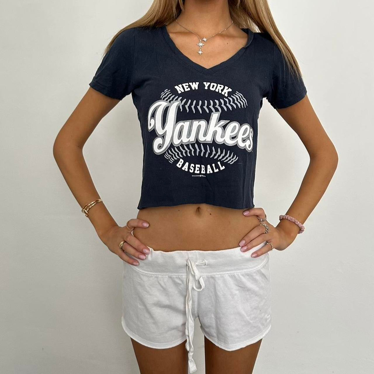 Vintage 90’s Yankees baby tee