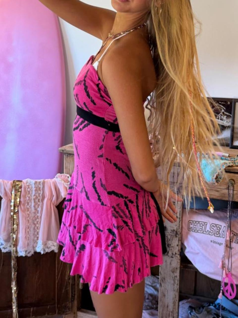 Vintage 00’s pink strapless ruffle mini dress
