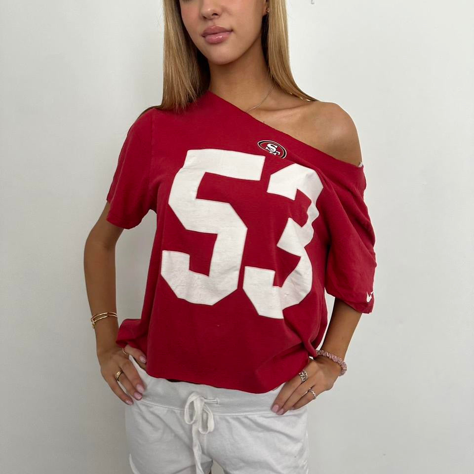 Vintage 90’s sporty style off the shoulder top