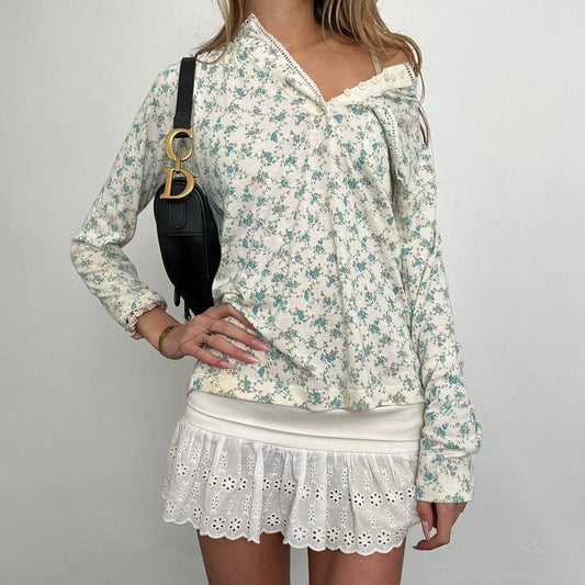 Vintage floral print long sleeve top