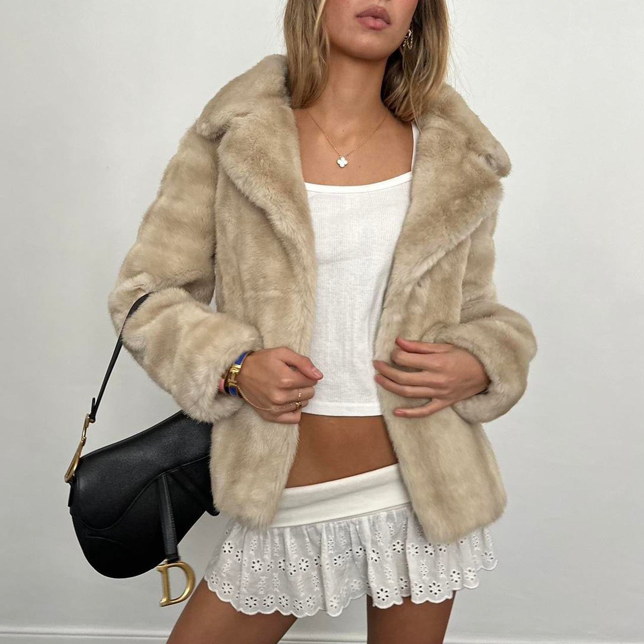 Vintage 2000’s beige faux fur jacket