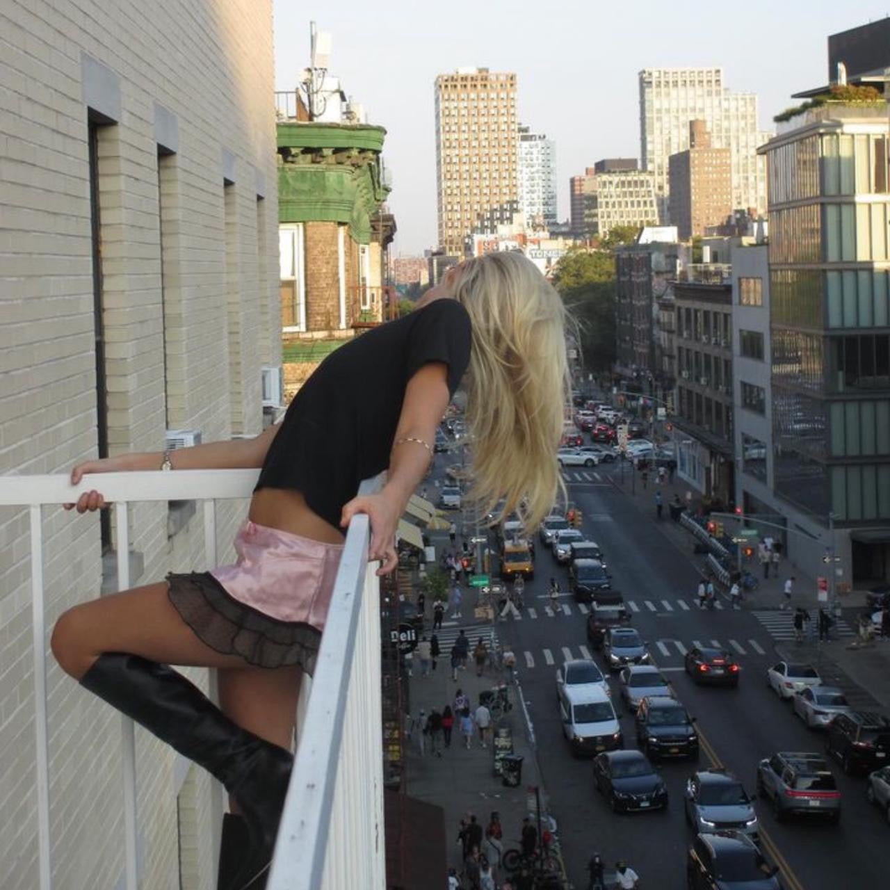 Vintage early 2000s pink and black lace micro mini skirt