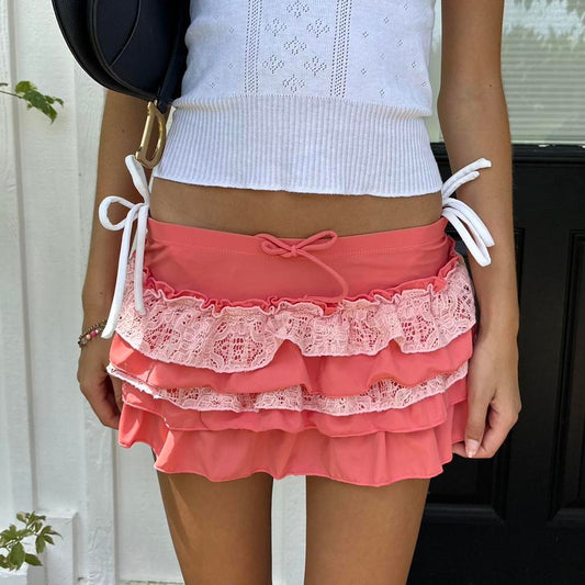 Vintage 90’s ruffle mini skirt
