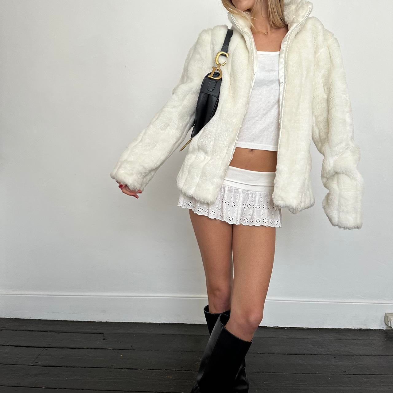 Vintage 2000’s white faux fur jacket