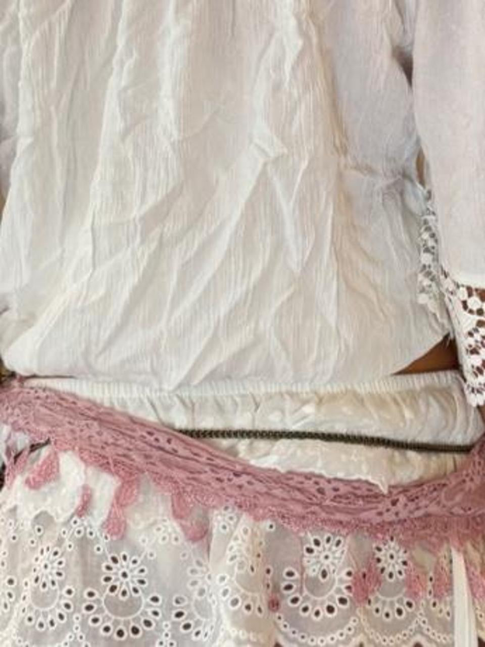 Vintage 00’s boho pink scarf styled as belt