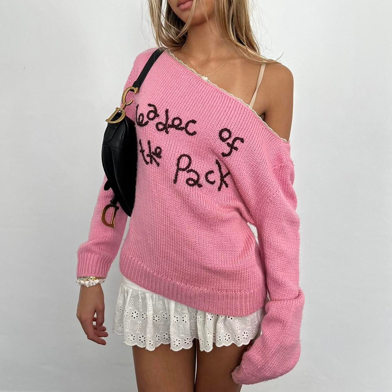 Vintage 90’s pink knit embroidered sweater