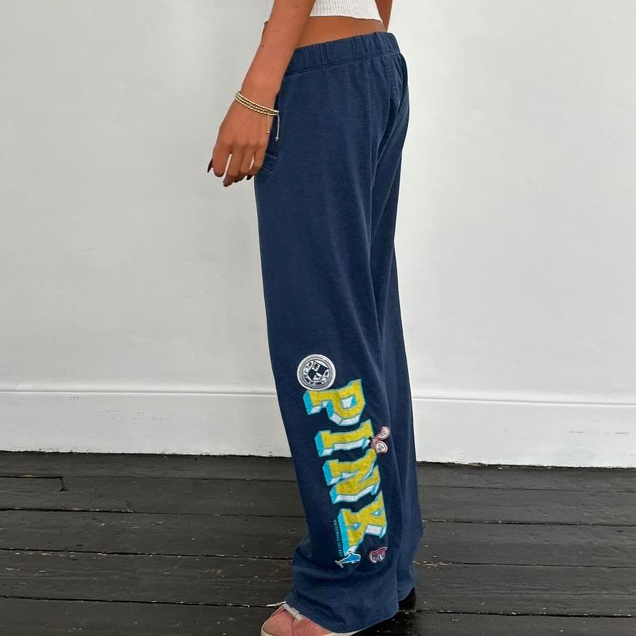 Vintage 2000’s Victoria’s Secret navy blue sweatpants
