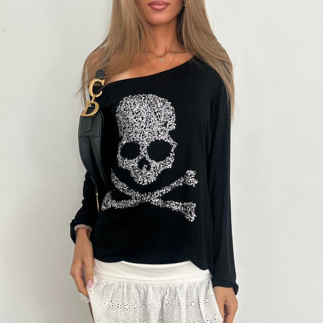 Vintage 2000’s off the shoulder skull top