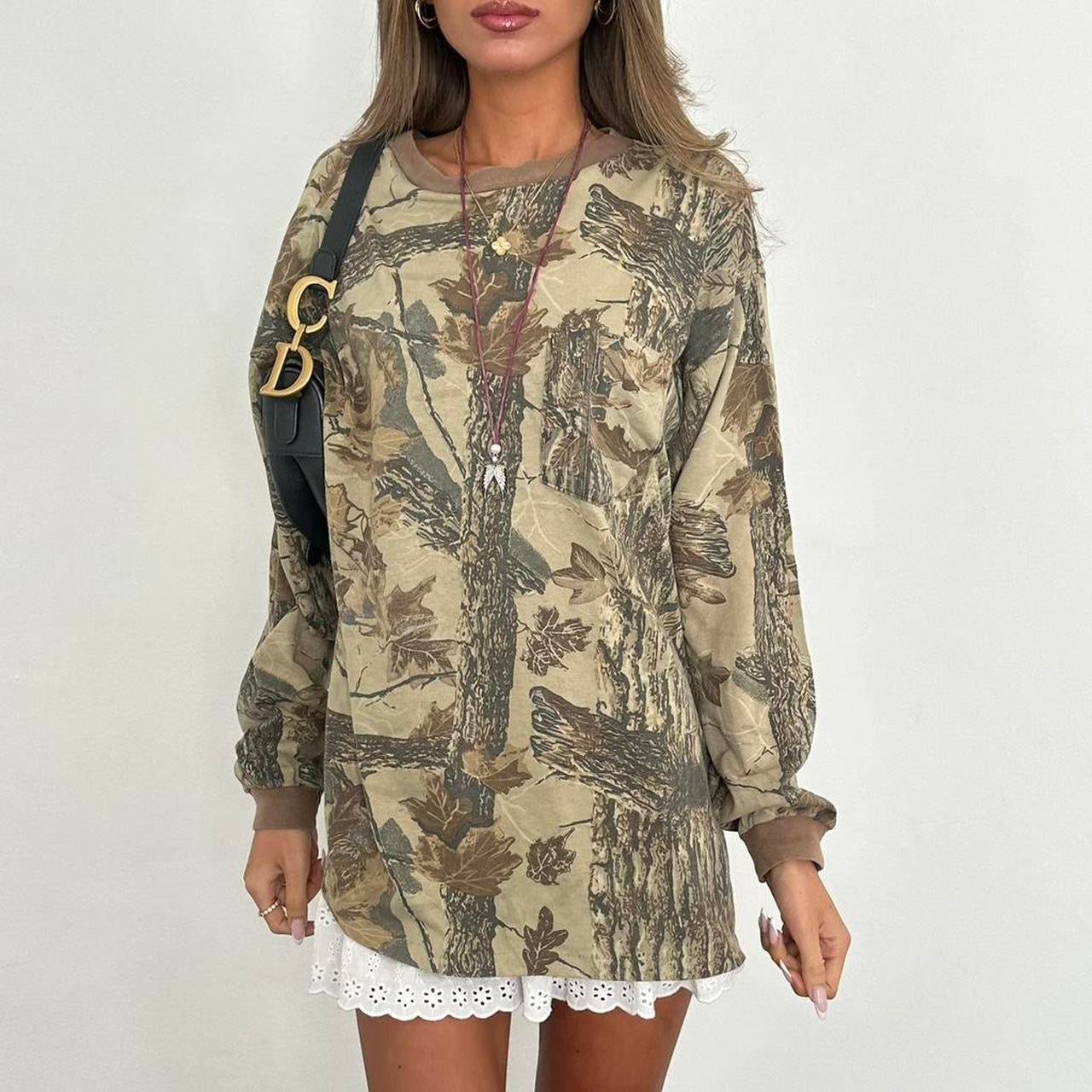 Vintage 00s camouflage soft long sleeve top