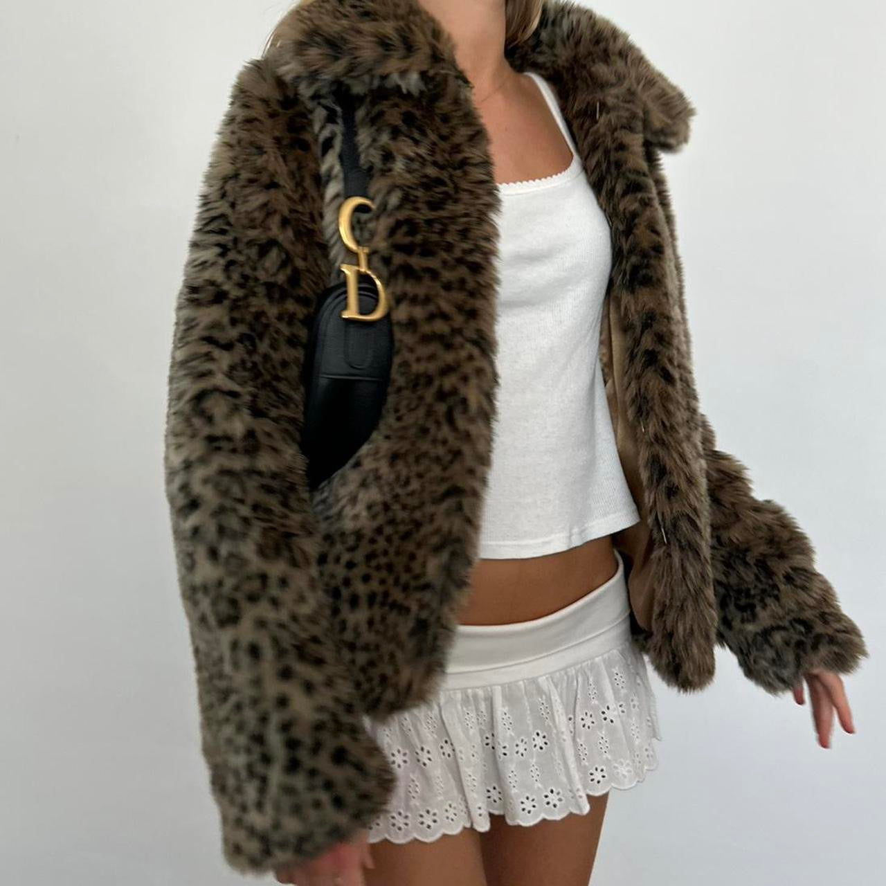 Vintage 2000’s faux fur leopard jacket