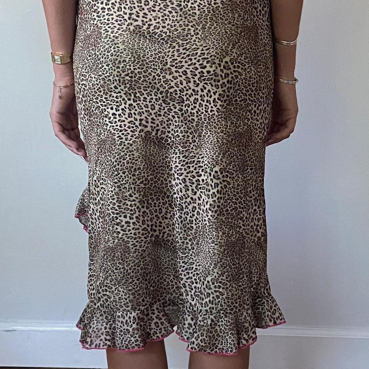 Vintage early 2000s cheetah print skirt