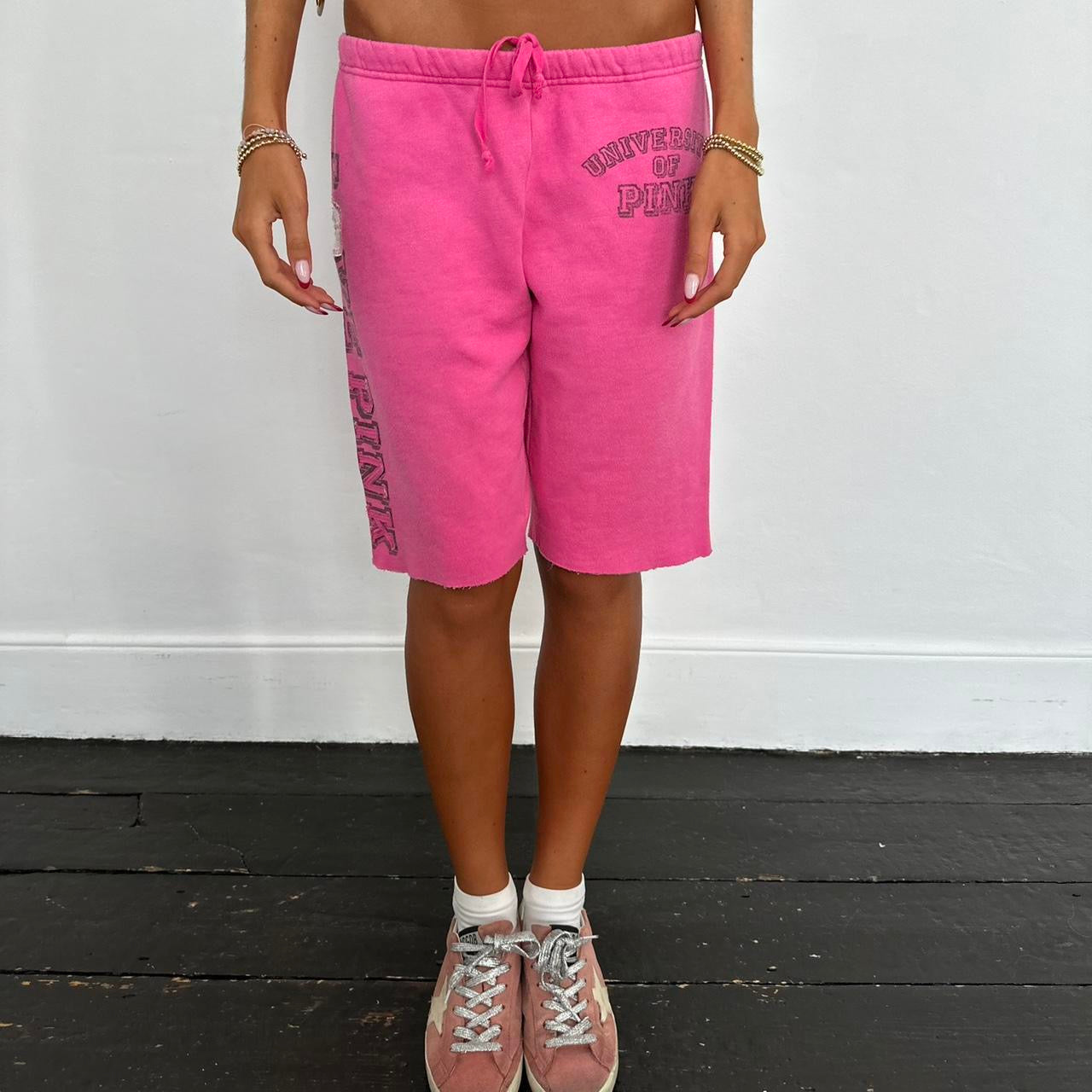 Vintage 2000’s Victoria’s Secret pink 3/4 shorts