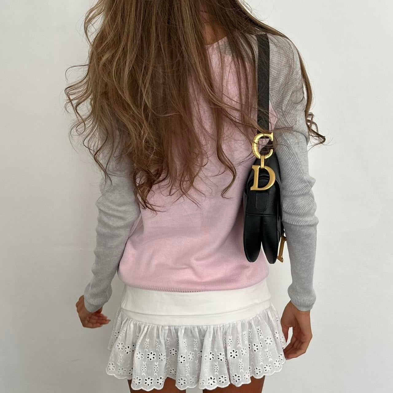 Vintage 2000’s grey and pink sweater