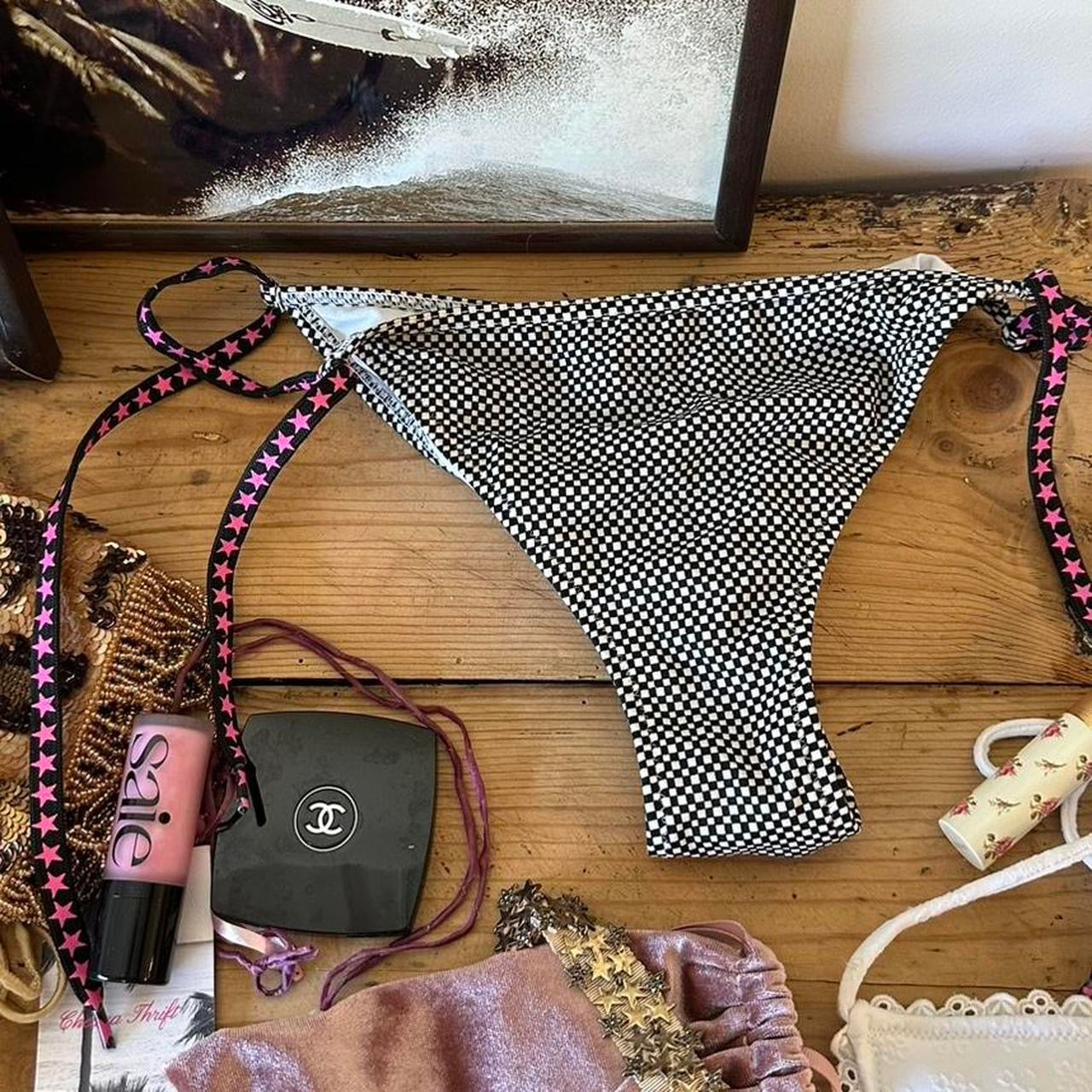 Vintage 00s cute skull and crossbones bikini