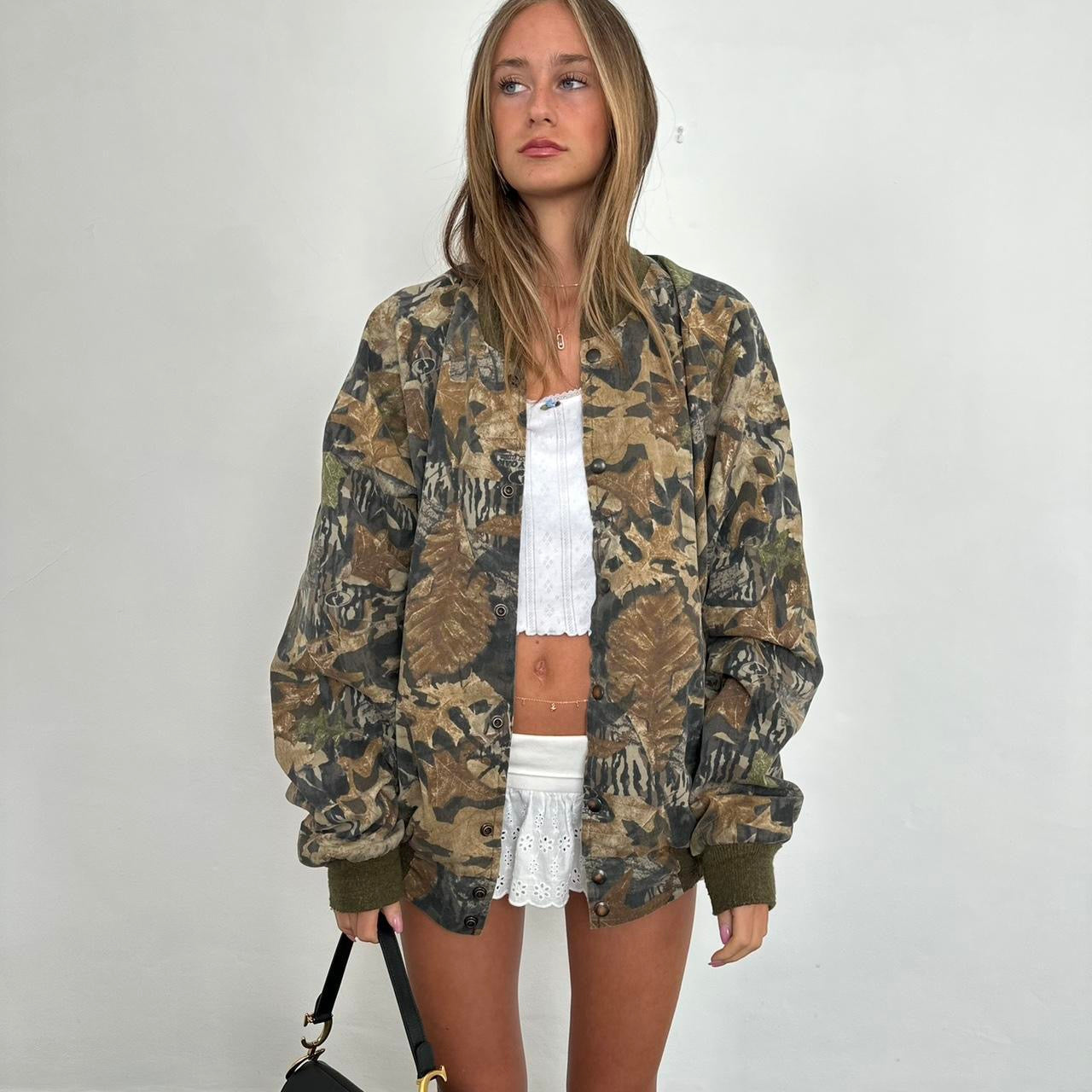 Vintage 90s camouflage bomber jacket 🤍