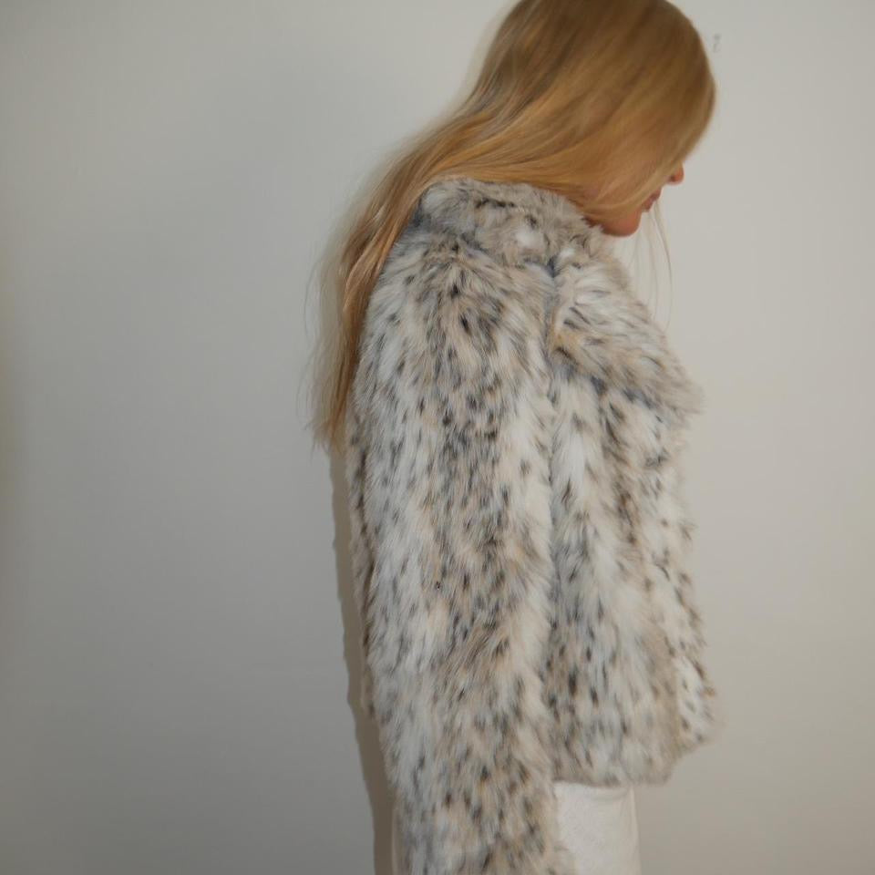 Vintage 2000’s faux fur snow leopard jacket