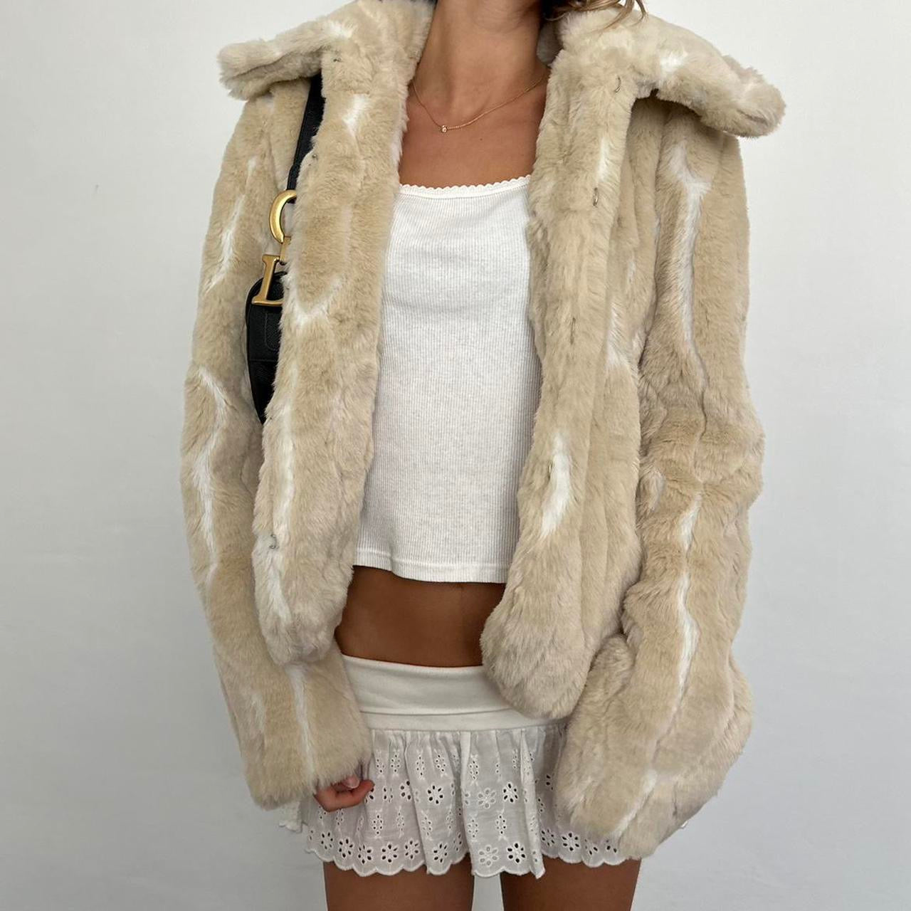 Vintage 2000’s faux fur cream jacket