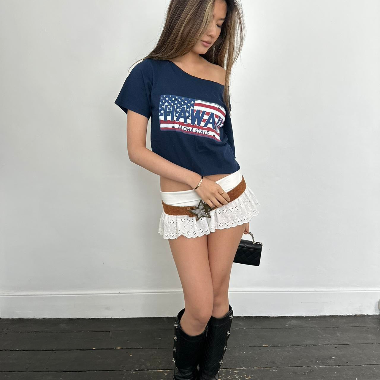 Vintage 90’s Hawaii navy tee 🩵🏄‍♀️🌴🥥🍓