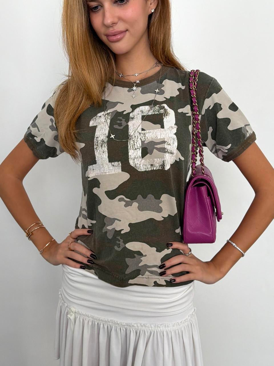Vintage 00’s camouflage baby tee