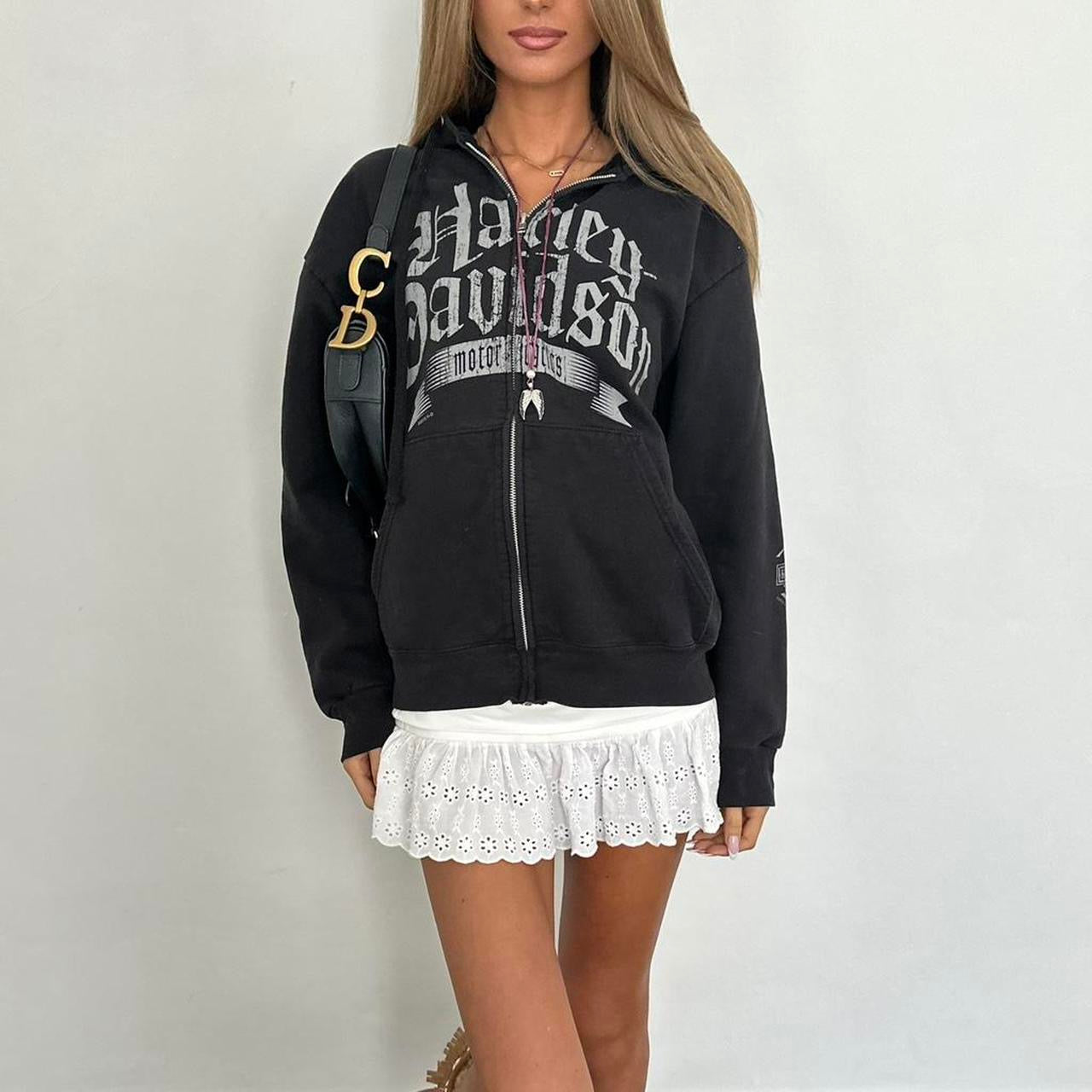 Vintage 2000’s Harley Davidson black zip up hoodie
