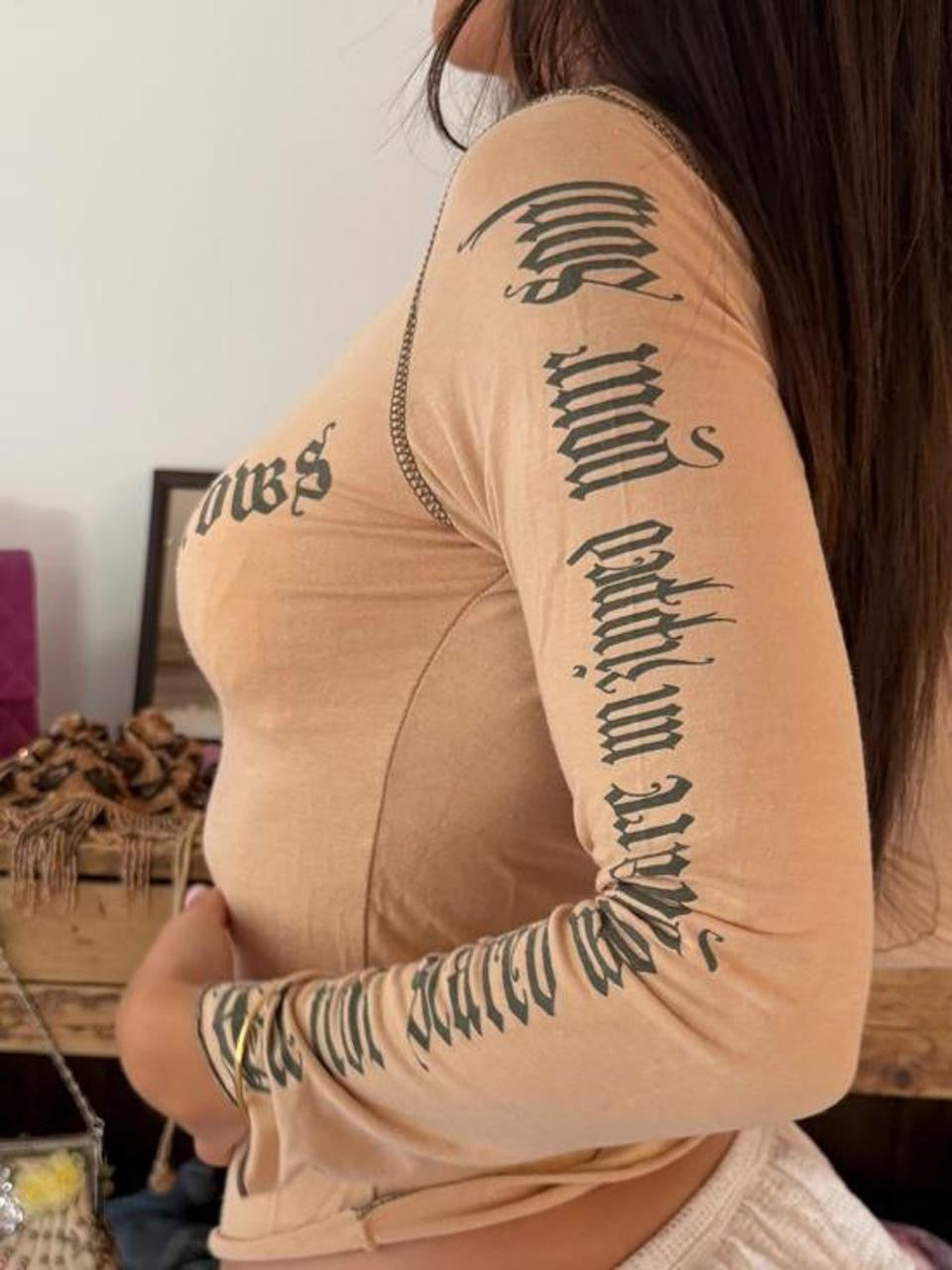 Vintage 00s graphic gothic script long sleeve top
