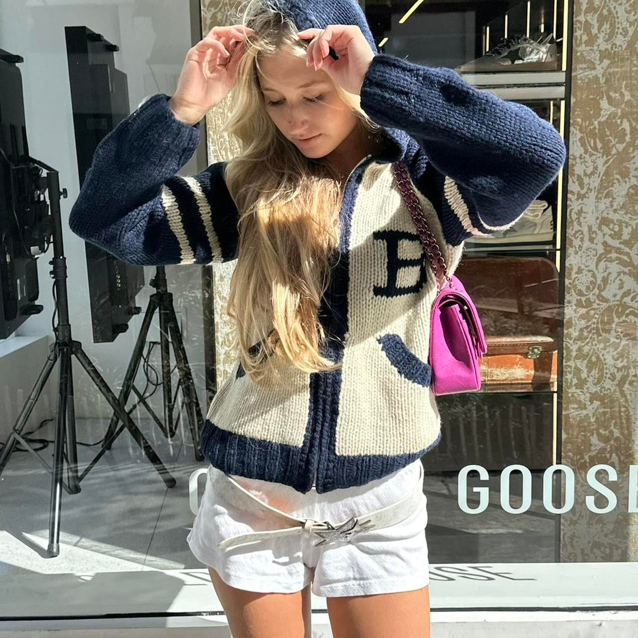 Vintage 2000’s blue teddy bear knitted zip up hoodie