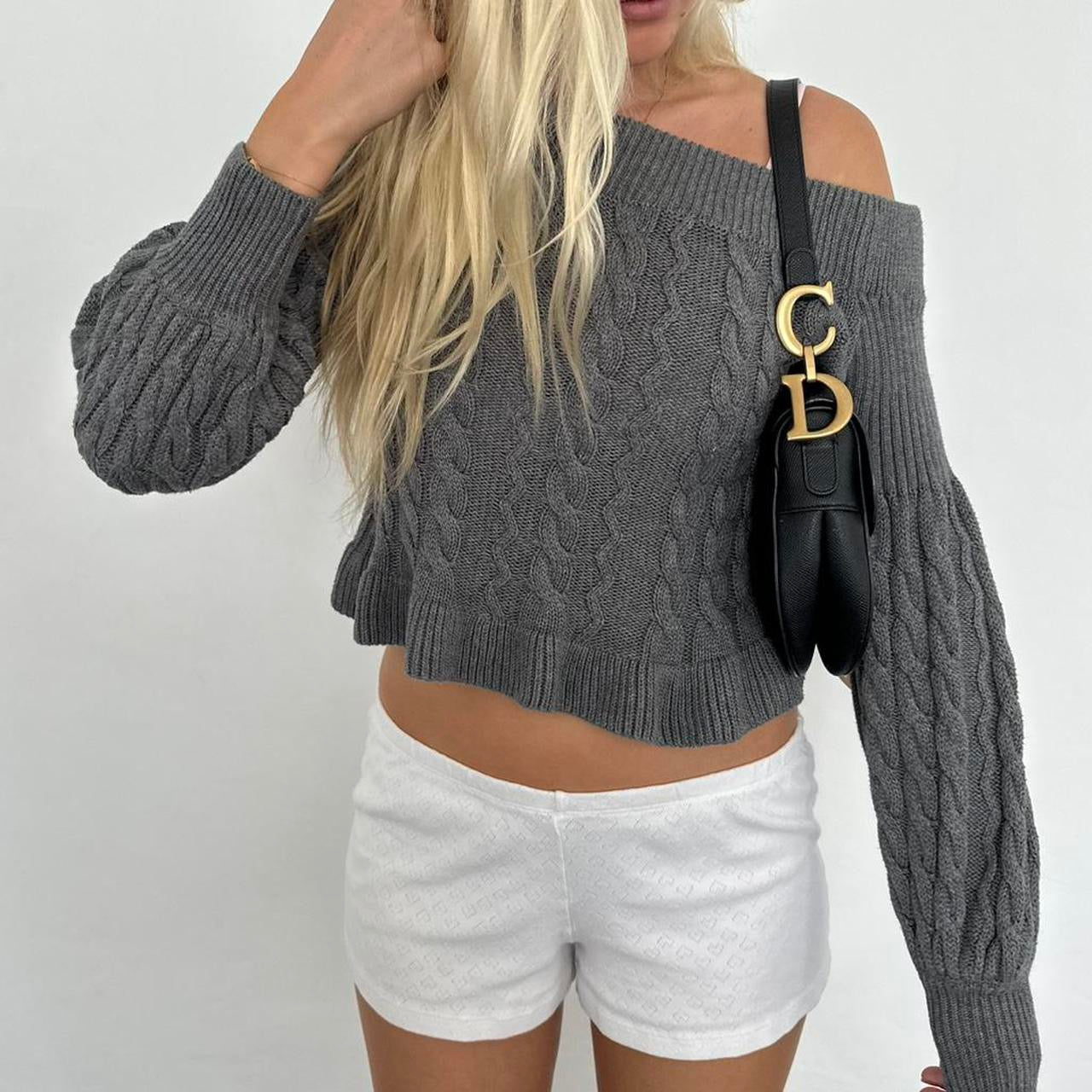 Vintage 2000’s grey knitted jumper