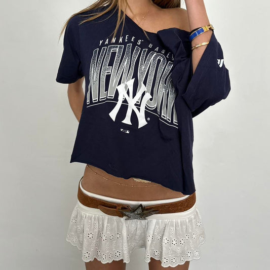 Vintage 90’s Yankees tee 🩵