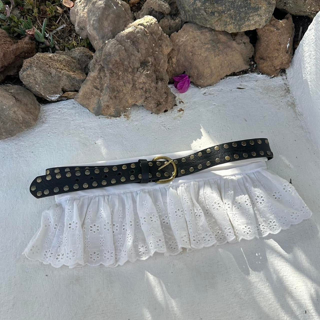 Vintage 90’s leather studded belt