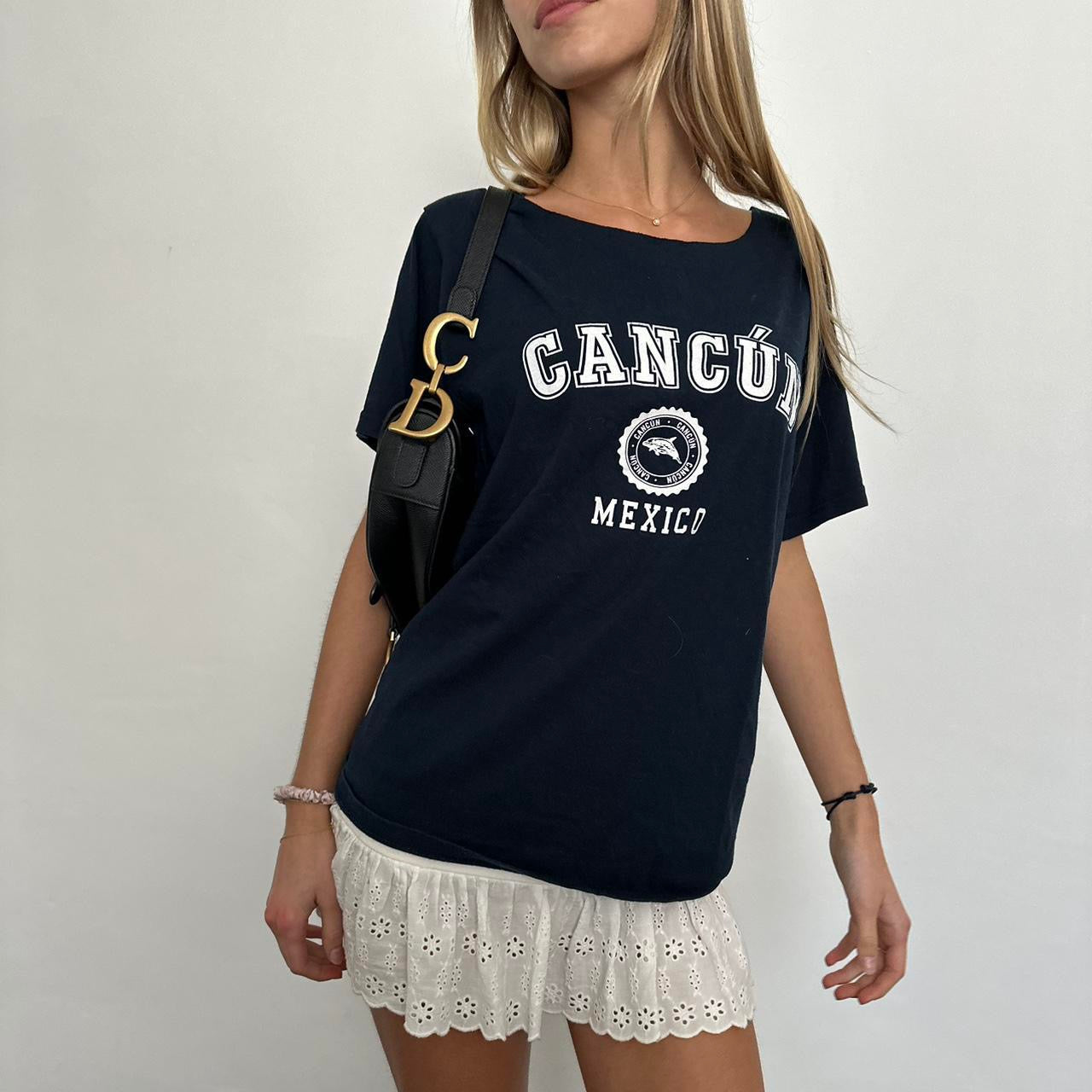 Vintage 90’s Cancún Mexico off the shoulder tee