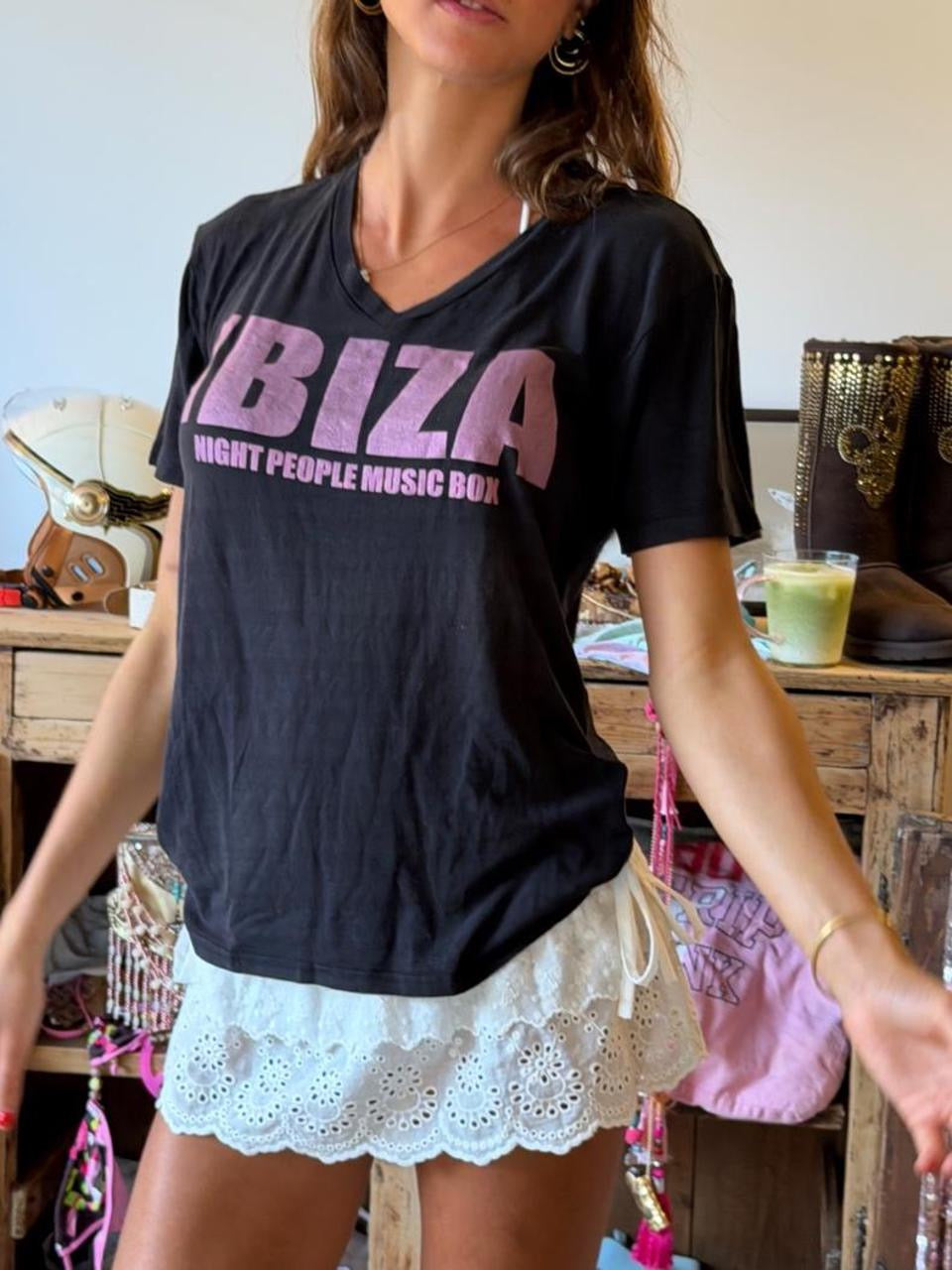 Vintage 00’s Ibiza party graphic t-shirt