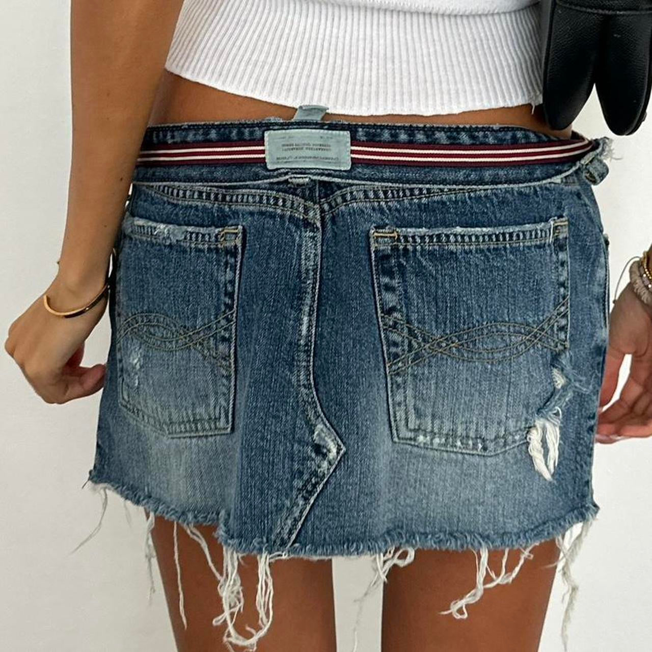 Vintage 00’s Abercrombie and Fitch denim mini skirt