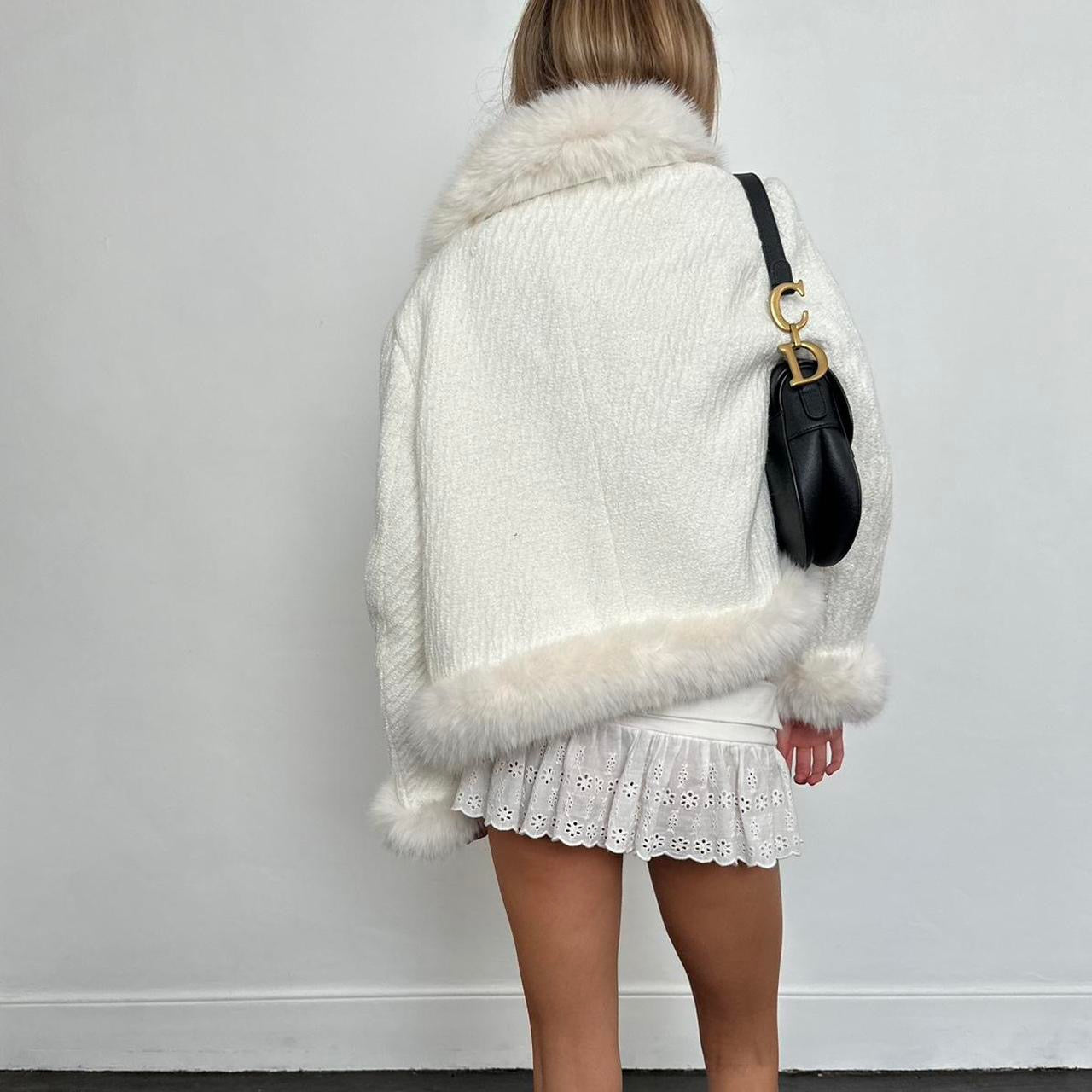 Vintage 2000’s faux fur trim white jacket