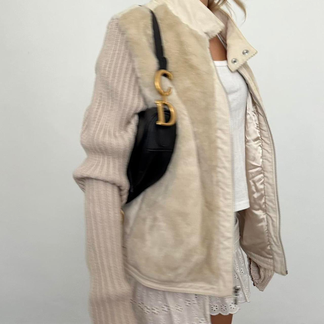 Vintage 2000’s cream faux fur & knit sleeves jacket