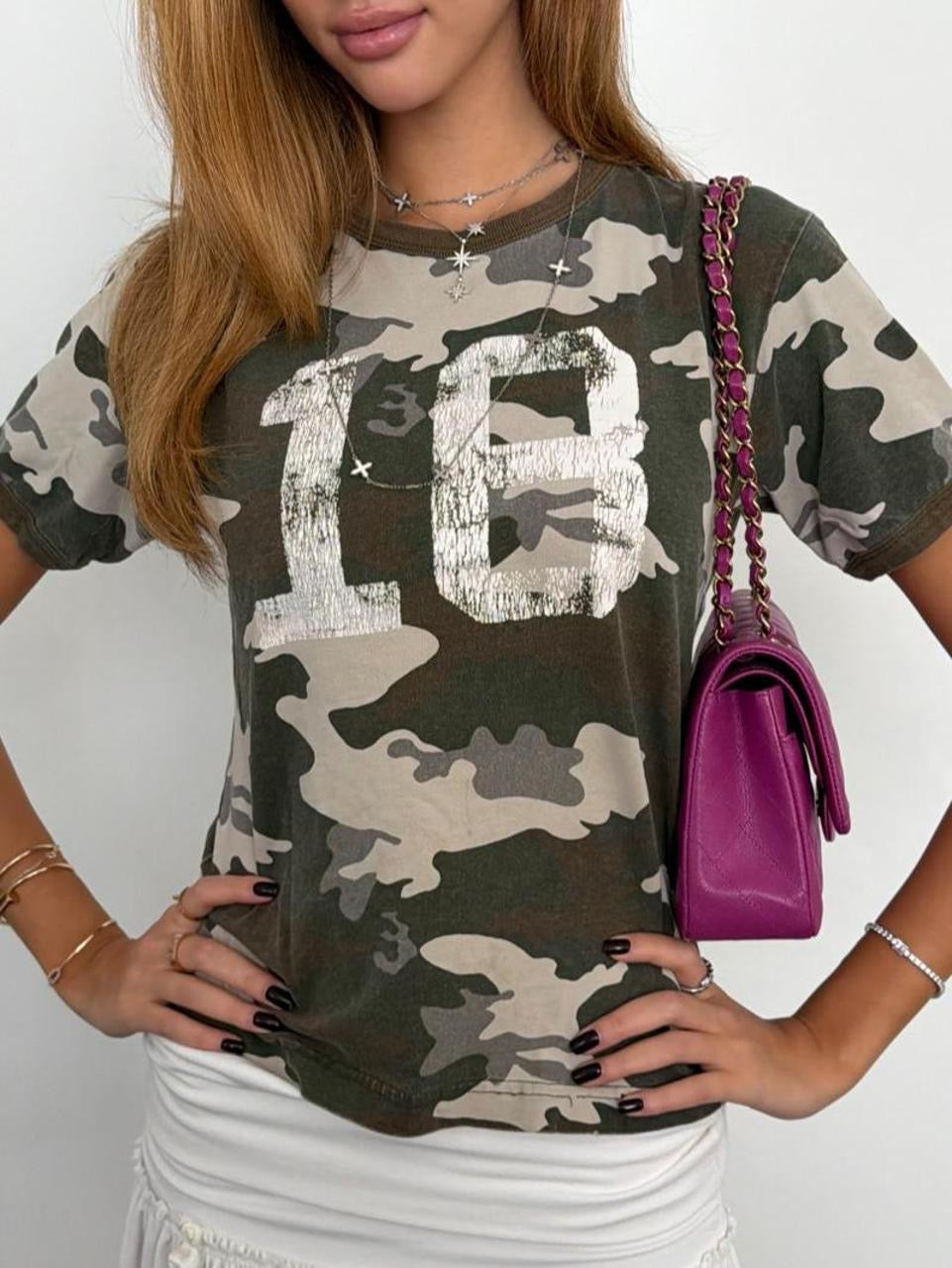 Vintage 00’s camouflage baby tee