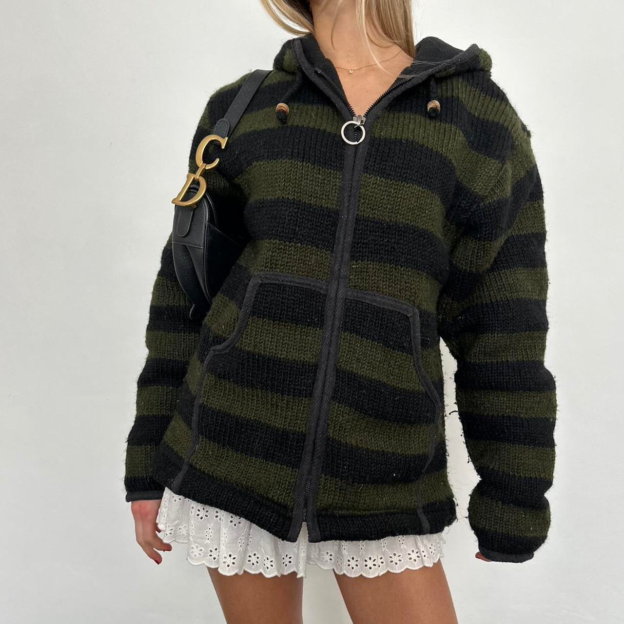 Vintage knitted dark green zip up