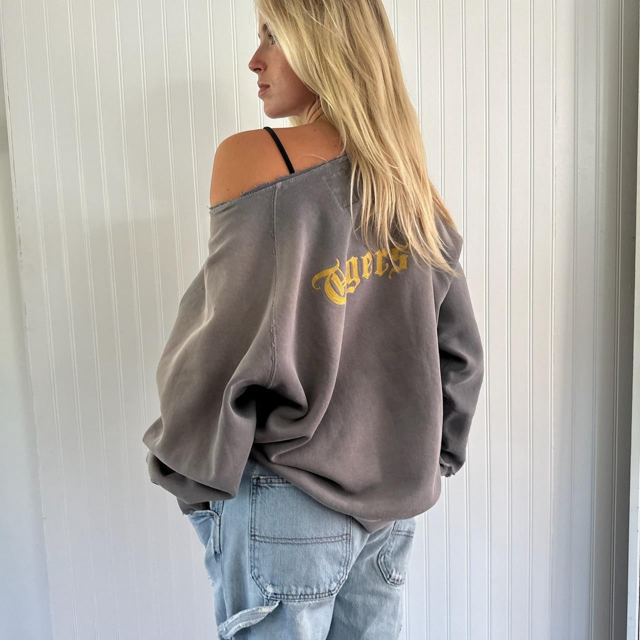 Vintage 90’s rare distressed sweatshirt