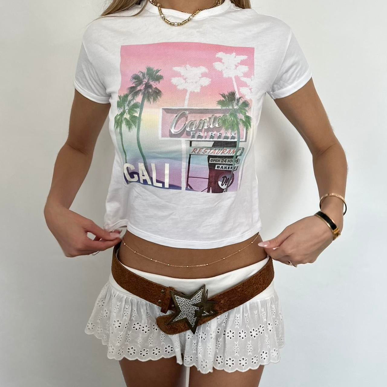 Vintage Cali baby tee 💕⭐️🍓🌴